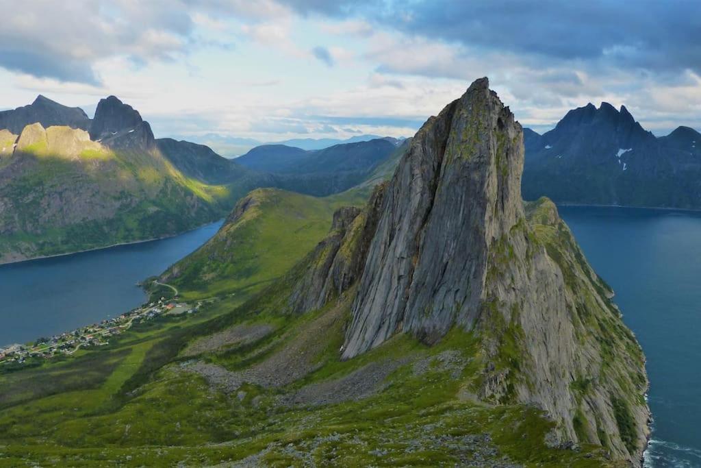 Cozy Apartment Between Sea And Mountains Mefjordvaer Экстерьер фото